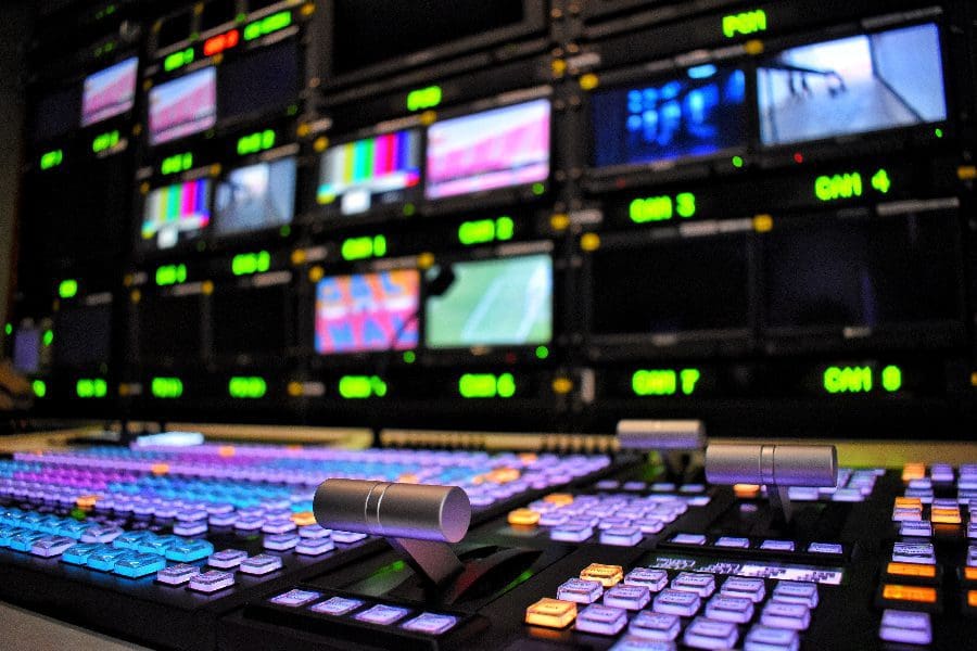 ai consulting for telecom and it